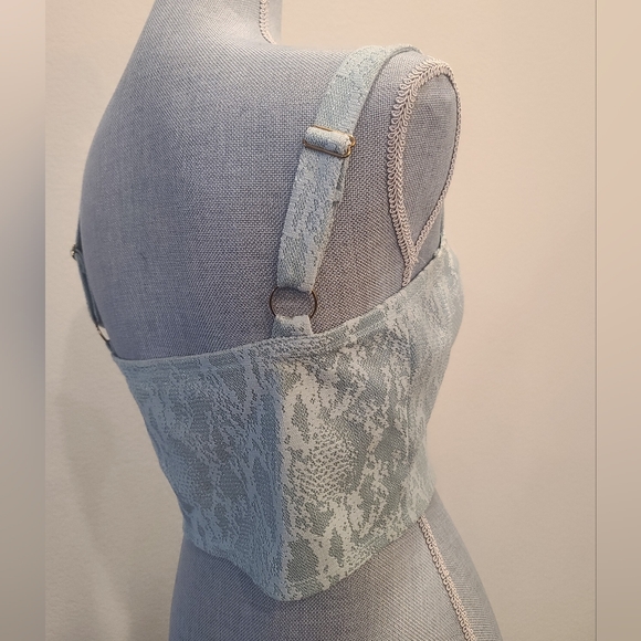 Haute Monde Lace Corset Cropped Top Size Medium - Picture 15 of 16